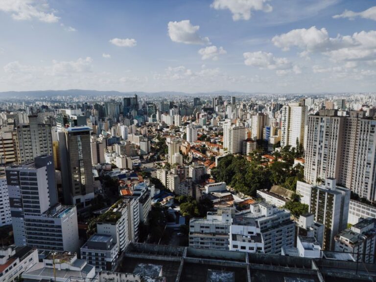 Plano de governo de Renan Santos e a extinção das favelas