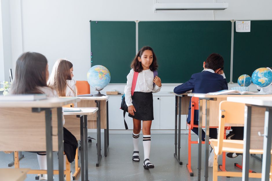 Evasão escolar de 8,7 milhões exige política, não discurso